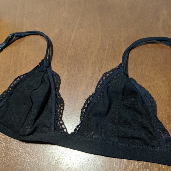 2 lace bralettes - Picture 5 of 7